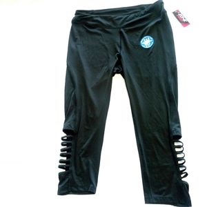 🌟3/$15 New black Zone pro slotted leg leggings